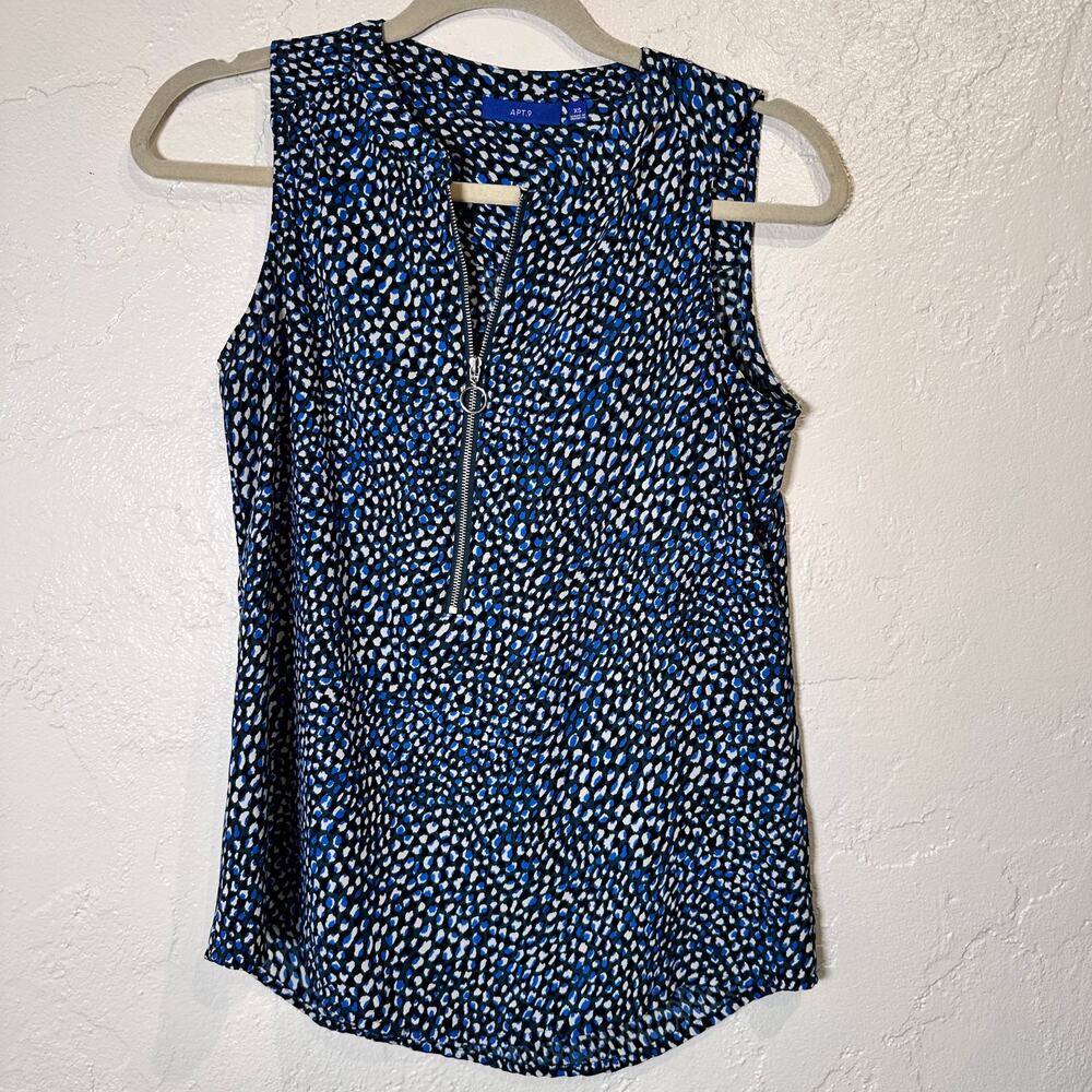 APT. 9 Size XS Sleeveless Blouse Quarter Zip Animal Print Black Blue Minimalist
